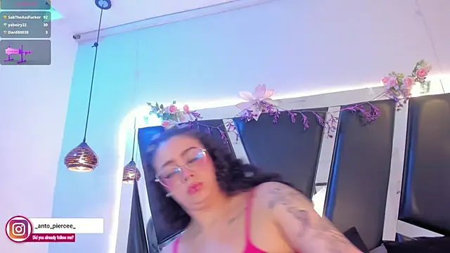 antonelllepiercee Obrolan Langsung XXX