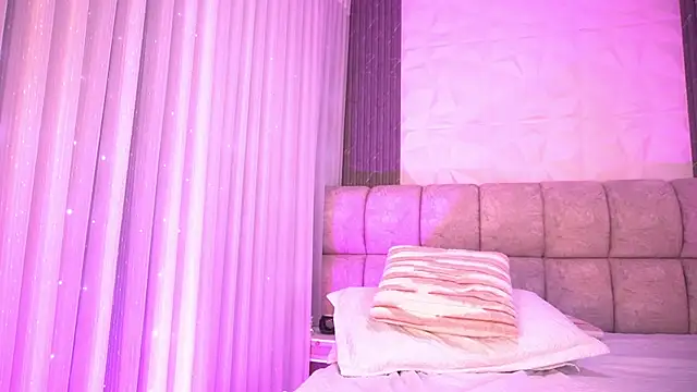 katy_rioss Adlı Modelin Canlı XXX Sohbeti