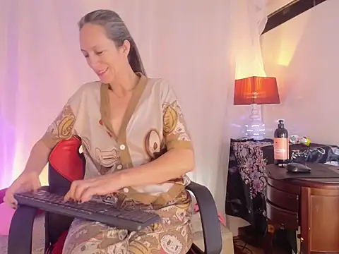 laurasofia45 – Naživo XXX chat