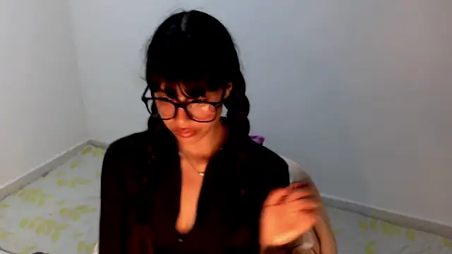 צ'אט XXX בשידור חי של meganmiauu