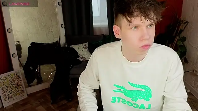 EliotMars XXX чат на живо