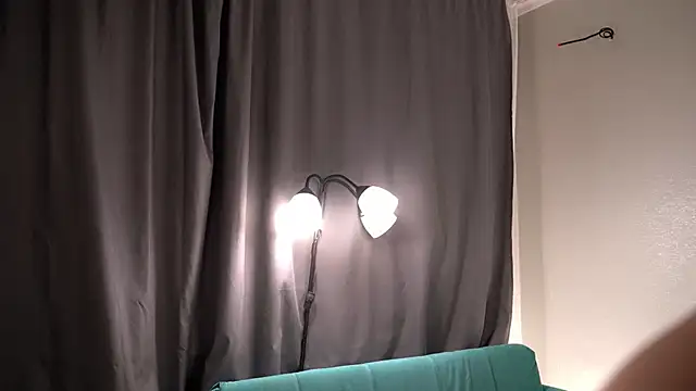 KeliGigler Adlı Modelin Canlı XXX Sohbeti