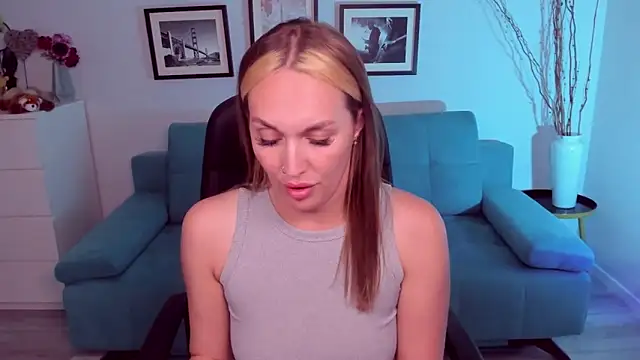 EvieMagical Chat XXX in diretta