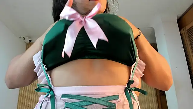 XXX chat uživo modela samy_19_