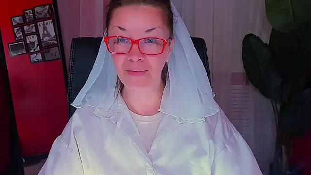 AnaMills élő XXX-chatje