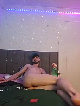 دردشة FemboyVinny الجنسية المباشرة