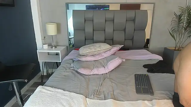 Charlie___Musk Live XXX Chat