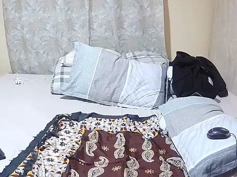 slender_sweet élő XXX-chatje