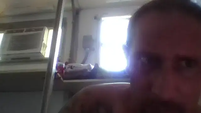 XXX chat uživo modela brazybooty92