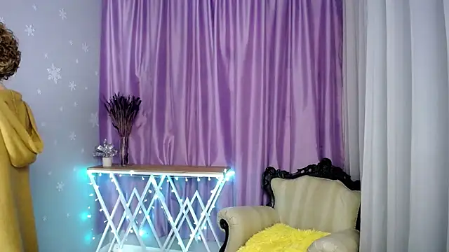 queen_a_n_i's Live XXX Chat