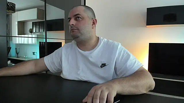 DravenPeak's Live XXX Chat