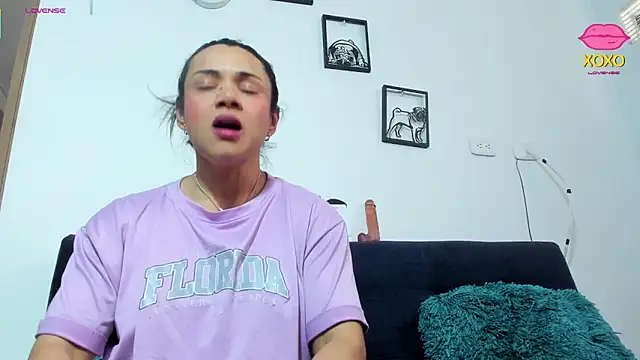 Bessie32 Chat XXX in diretta