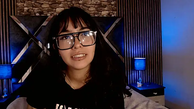 แชท XXX สดของ Amy_channel