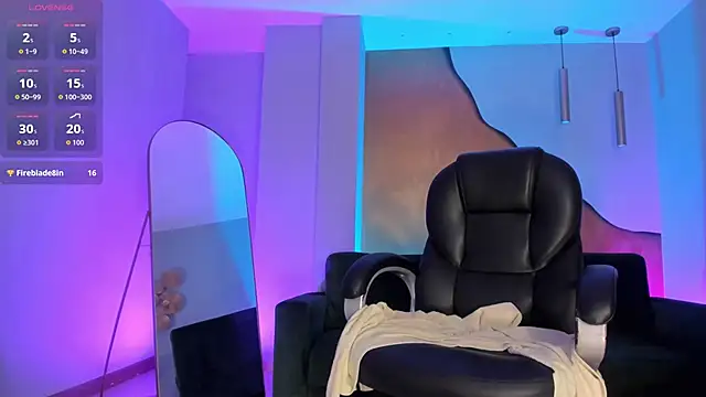XXX chat uživo modela MorganHicks