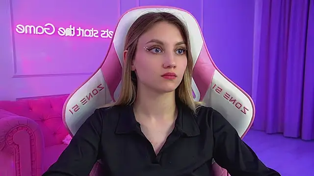 StacyEvances live XXX chat