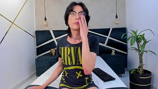 Chat +18 de monsterholes ao vivo