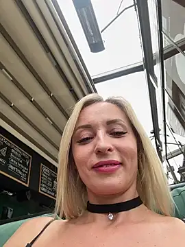 VikaBunny1 Adlı Modelin Canlı XXX Sohbeti