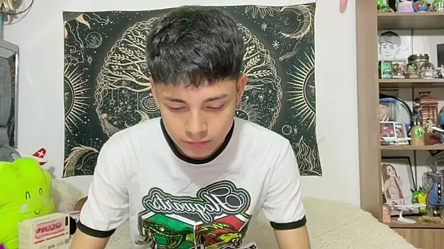 Andy_Belier23 Chat XXX in diretta