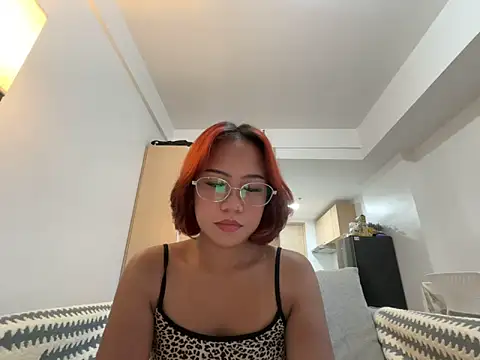 misscutee Adlı Modelin Canlı XXX Sohbeti