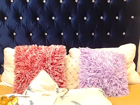 XXX chat uživo modela TokyoXXX