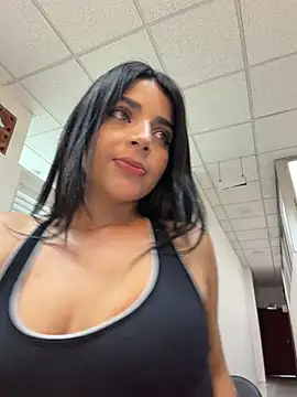 ArieliciousXXX 即時 XXX 聊天