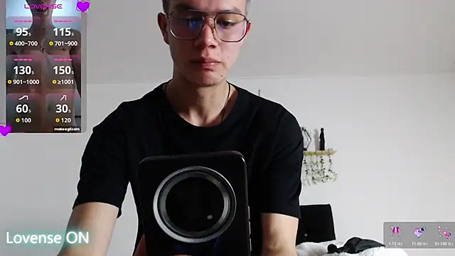 nicktorn's Live XXX Chat