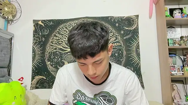 Andy_Belier23 élő XXX-chatje