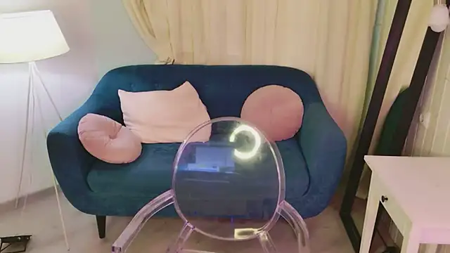 Ariella__cute élő XXX-chatje
