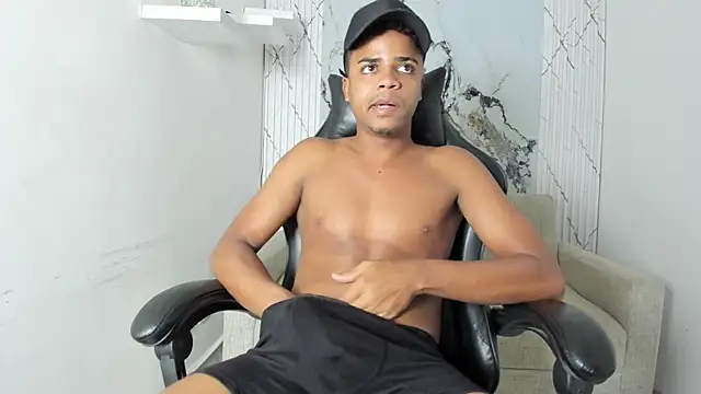 Chat +18 de TaylorClay_ ao vivo