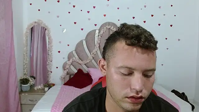 sven_fox723 Chat XXX in diretta