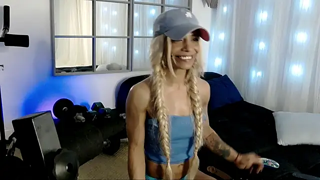 Онлайн чат XXX SarahRaynex