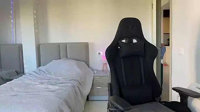PrincesSsLilu's Live XXX Chat
