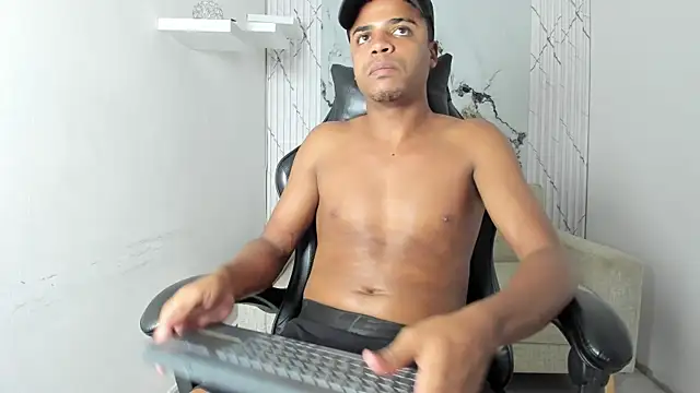 TaylorClay_ élő XXX-chatje