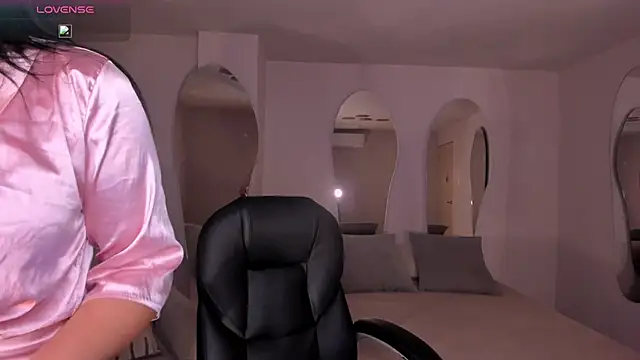 NatalieLewis' Live XXX Chat