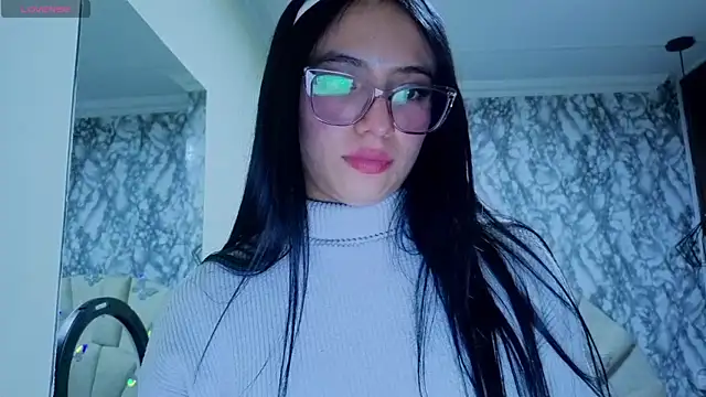 _emma_miller_ Adlı Modelin Canlı XXX Sohbeti