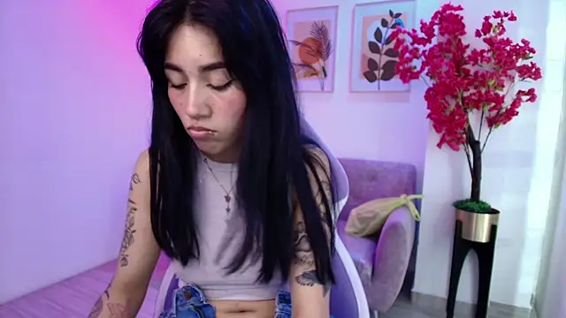 Chatroom XXX en direct de Rainy_doll