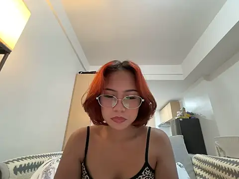 misscutee Adlı Modelin Canlı XXX Sohbeti