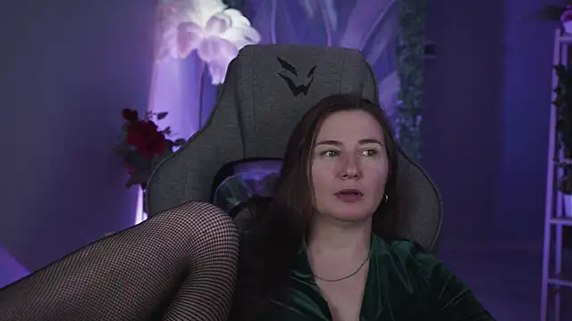 Golden_Dragon Chat XXX live