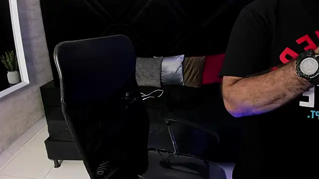 Czat XXX na żywo – jhon_bear03