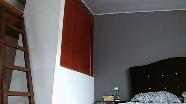 Chat XXX Live Emilia_1995