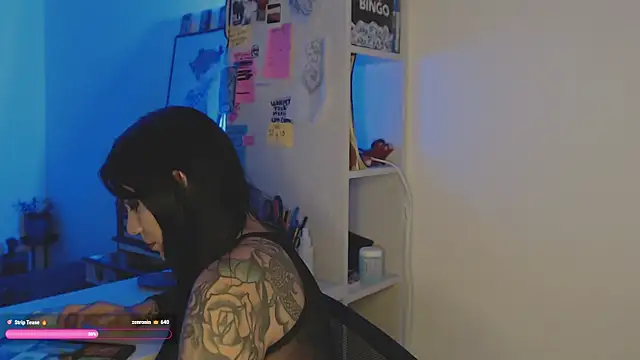 aleksanoir's Live XXX Chat