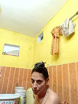 Sexy-Suhani2 Adlı Modelin Canlı XXX Sohbeti