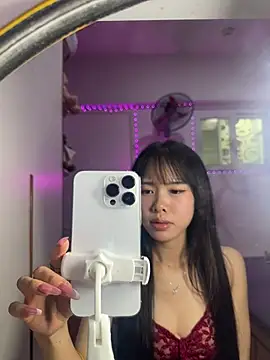 Chatroom XXX en direct de Lov3lily