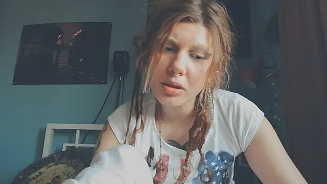 Chatroom XXX en direct de VivienDarkbloom
