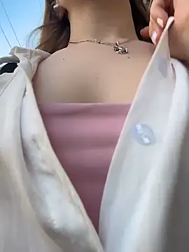 Liza_risky élő XXX-chatje