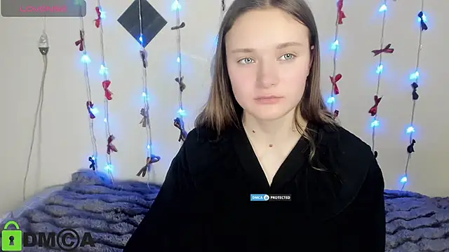 Chat +18 de Elina_X ao vivo
