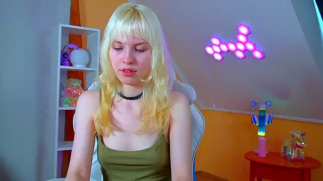 Chatroom XXX en direct de HannahHollis