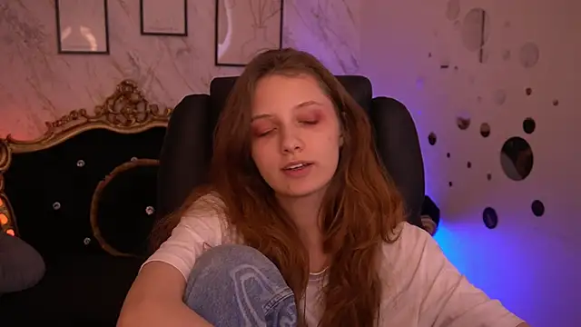 CuteeFoxy Live XXX-Chat