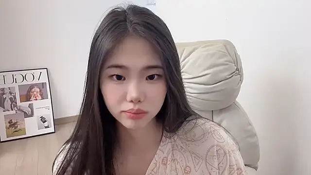 suki-1 Chat XXX in diretta