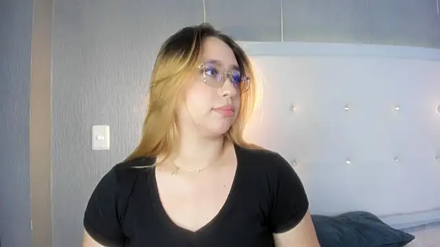 ximenanoah's Live XXX Chat